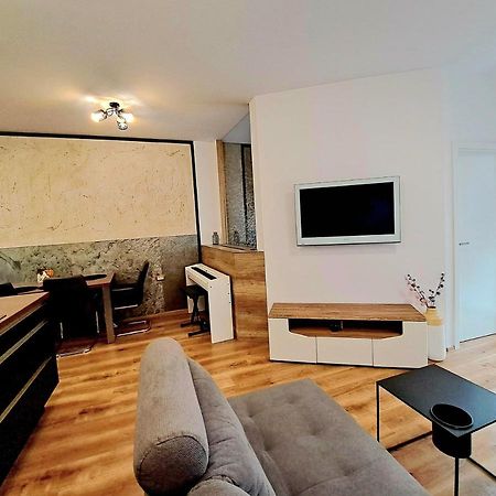 Stunning New Apartment With Free Parking Near City Centre Любляна Экстерьер фото